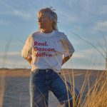 T-shirt blanc/rose "Real"